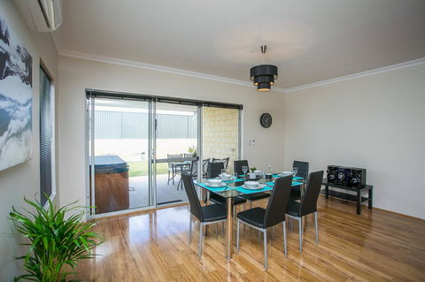 Indian Ocean Retreat - Accommodation Gold Coast 3