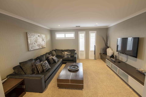 Magnificent Beach Retreat - Accommodation Gold Coast 22