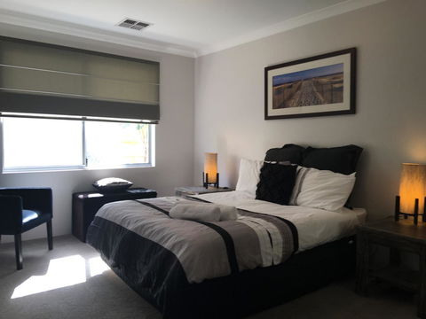Magnificent Beach Retreat - Accommodation Gold Coast 18