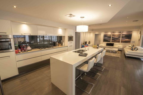 Magnificent Beach Retreat - Accommodation Gold Coast 27