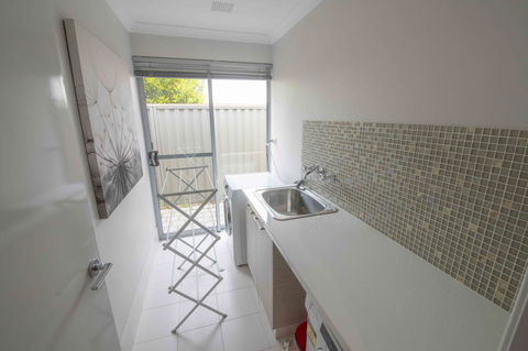 Magnificent Beach Retreat - Accommodation Gold Coast 34