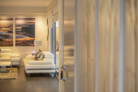 Magnificent Beach Retreat - Accommodation Gold Coast 25