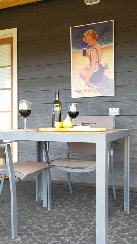 Windfall Estate Vineyard Cottage - Gold Coast 4U 10
