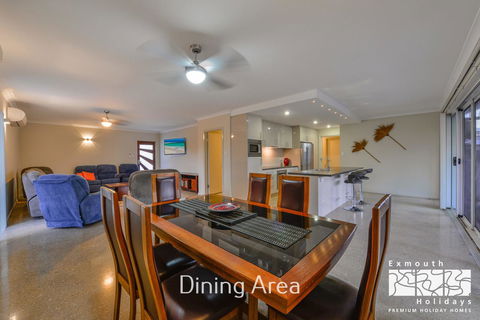 13 Learmonth Street - Close To Town Centre - Gold Coast 4U 6