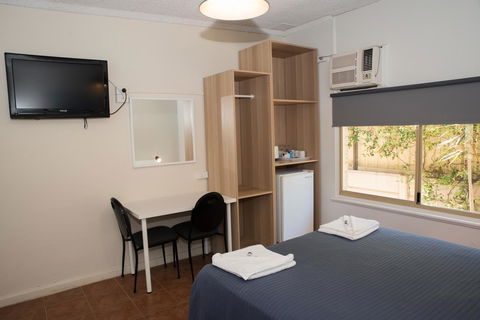 Jurien Bay Hotel Motel - Gold Coast 4U 1
