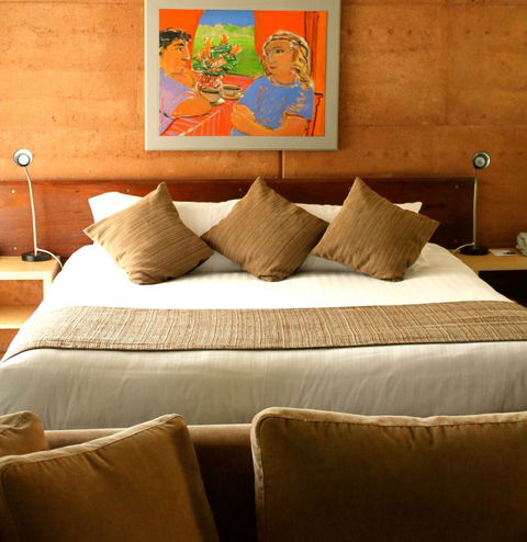 The Pemberton Hotel - Accommodation Gold Coast 1