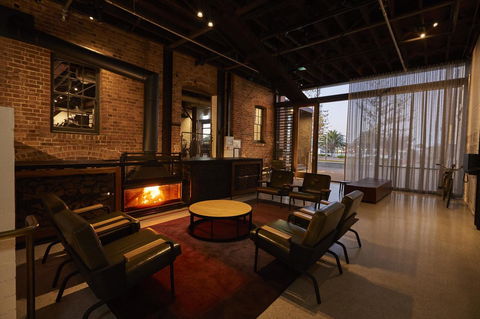 The Premier Mill Hotel - Accommodation Gold Coast 0