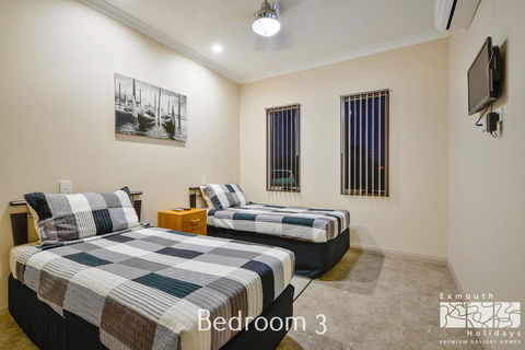 7 Kestrel Place - Gold Coast 4U 14