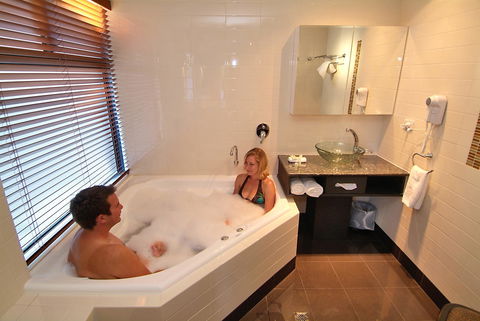 Bay Village Resort Dunsborough - Gold Coast 4U 1