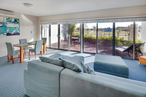 Seashells Mandurah - Accommodation Gold Coast 9