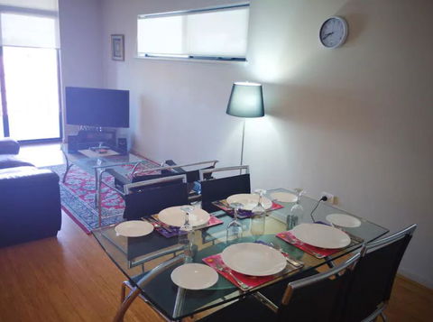 Outram St Apartment - Gold Coast 4U 4
