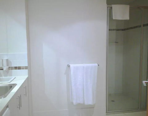 Outram St Apartment - Gold Coast 4U 2