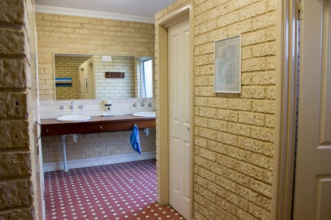 Baywatch Retreat Augusta - Accommodation Gold Coast 22