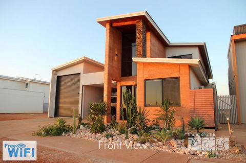 31 Inggarda Lane - Gold Coast 4U 0