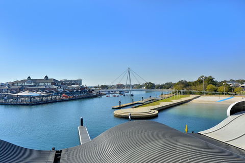 Dolphin Quay Apartments - Accommodation Gold Coast 7