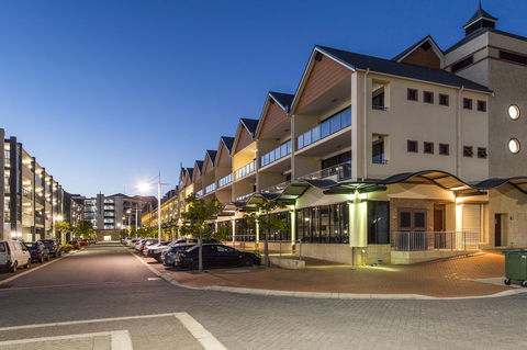 Dolphin Quay Apartments - Accommodation Gold Coast 18