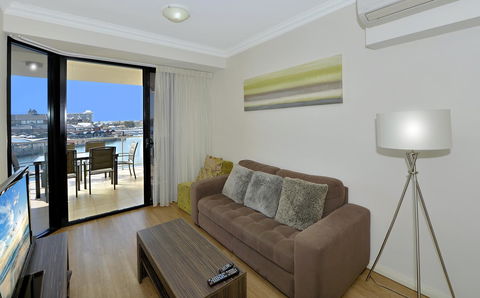 Dolphin Quay Apartments - Accommodation Gold Coast 3