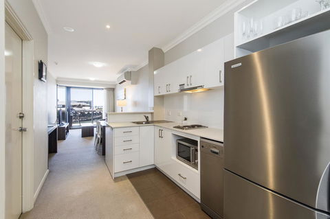 Dolphin Quay Apartments - Accommodation Gold Coast 34