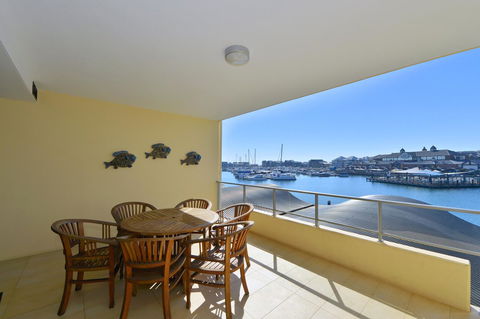 Dolphin Quay Apartments - Accommodation Gold Coast 14