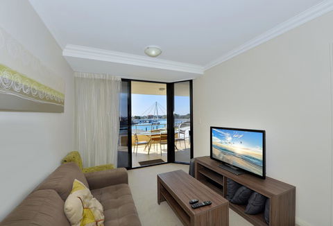 Dolphin Quay Apartments - Accommodation Gold Coast 10