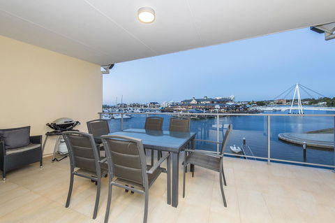 Dolphin Quay Apartments - Accommodation Gold Coast 22