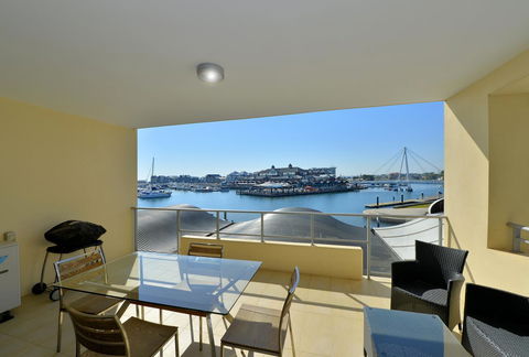 Dolphin Quay Apartments - Accommodation Gold Coast 8