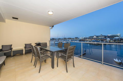 Dolphin Quay Apartments - Accommodation Gold Coast 21