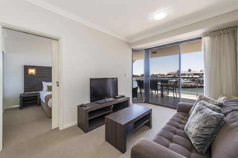 Dolphin Quay Apartments - Accommodation Gold Coast 31