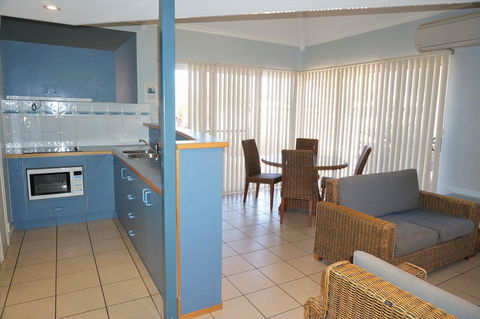 Osprey Holiday Village Unit 122 2 Bedroom - Gold Coast 4U 5