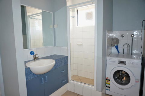 Osprey Holiday Village Unit 122 2 Bedroom - Gold Coast 4U 7