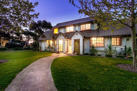 Sienna Lodge - Accommodation Gold Coast 0