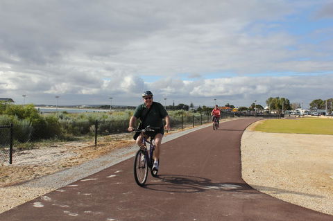 Jurien Beachfront Holiday Units - Gold Coast 4U 20