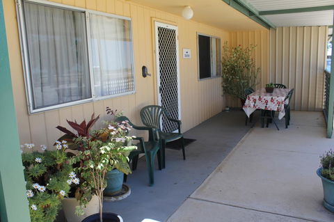Jurien Beachfront Holiday Units - Gold Coast 4U 2