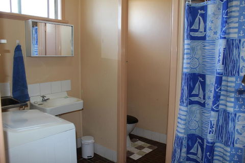 Jurien Beachfront Holiday Units - Gold Coast 4U 13