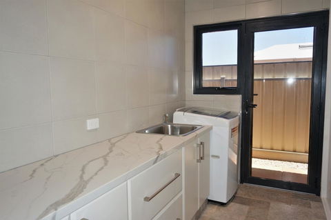 27 Corella Court - Gold Coast 4U 15