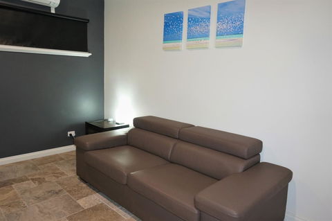 27 Corella Court - Gold Coast 4U 18