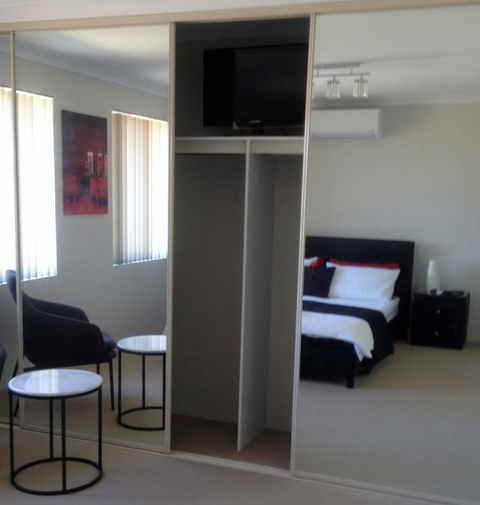 Aaratti House - Gold Coast 4U 5
