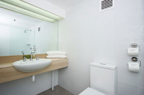 Best Western Plus Hotel Lord Forrest - Gold Coast 4U 12