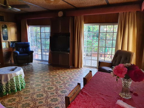 Airport HomeStay - Accommodation Gold Coast 2