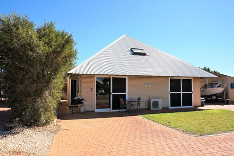 Osprey Holiday Village Unit 203 1 Bedroom - 1 Gold Coast 11