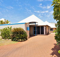 Osprey Holiday Village Unit 119 - Close to the pool - Gold Coast 4U