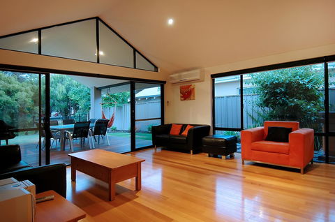 THE SANCTUARY LUXURY HOLIDAY HOME - Gold Coast 4U 18