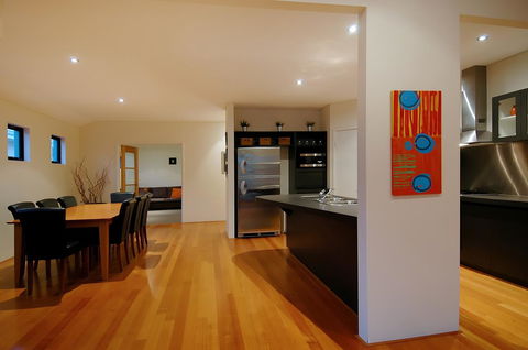 THE SANCTUARY LUXURY HOLIDAY HOME - Gold Coast 4U 14