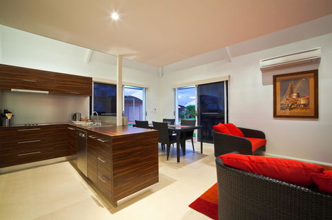 Osprey Holiday Village Unit 103 2 Bedroom - Gold Coast 4U 4