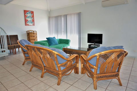 Osprey Holiday Village Unit 120 - Plenty Of Room For A Large Family - Gold Coast 4U 2