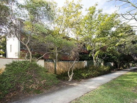 Rosalie 13 - Accommodation Gold Coast 19