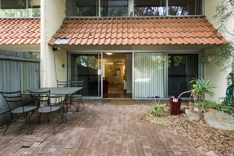 Rosalie 13 - Accommodation Gold Coast 14