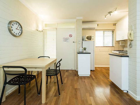 Rosalie 13 - Accommodation Gold Coast 5