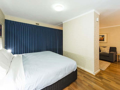 Rosalie 13 - Accommodation Gold Coast 11