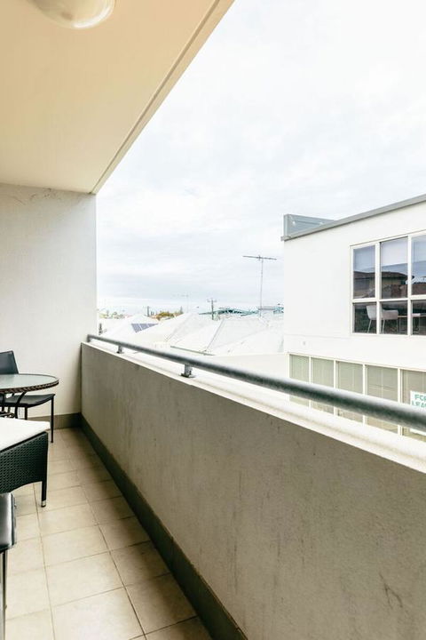 Wray Callan Apartments - Accommodation Gold Coast 8